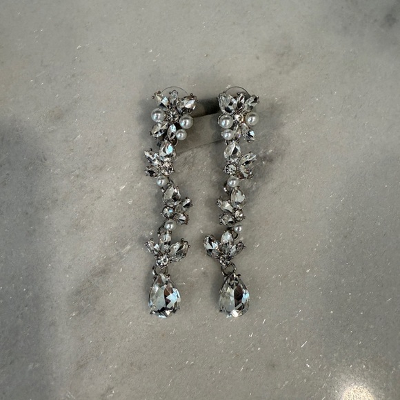Jewelry - Formal Silver Crystal Drop Earrings